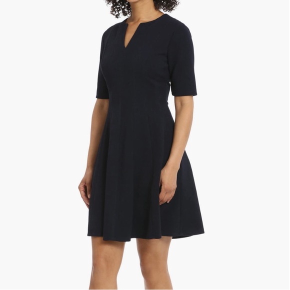 Maggie London Elbow-Length Sleeve Fit & Flare Dress in Navy Size 10 - Picture 2 of 4